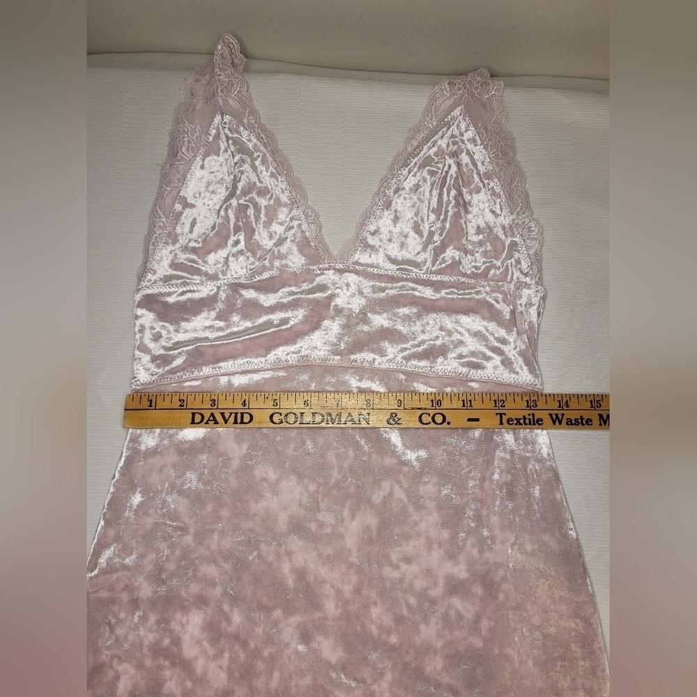 Intimately Free People Crushed Velvet Viper Dress Lace Pink Slip Chemise Nighty - Picture 8 of 11